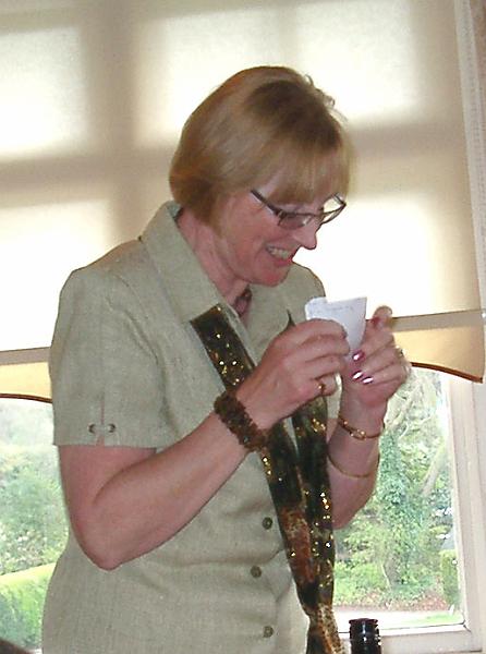 LE004.JPG - Sandra - Speech of Thanks