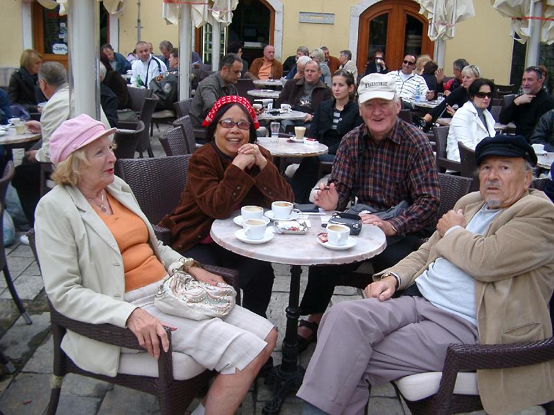 IMGP5167.JPG - Coffee - Douglas, Ann, Tony and ???