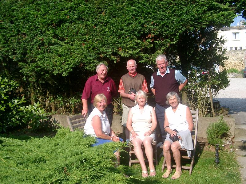 IMGP5454.JPG - In the Garden of the Hotel du Centre